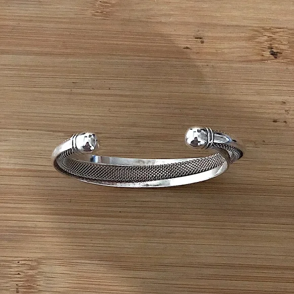 $172 Designer Estate Cuff Sterling Silver Marked 925 - Picture 5 of 9